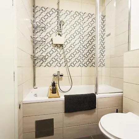Teal Apartment-free Garage Parking * زادار
