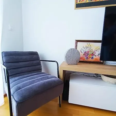 Teal Apartment-free Garage Parking * Задар